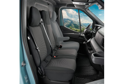 Az első ülésekhez TAILOR MADE autóhuzat
